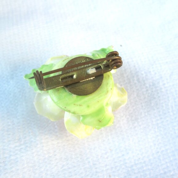 VTG 60'S 3D PORCELAIN ENAMEL PAINTED ROSE PIN, VERY CUTE - Picture 4 of 4